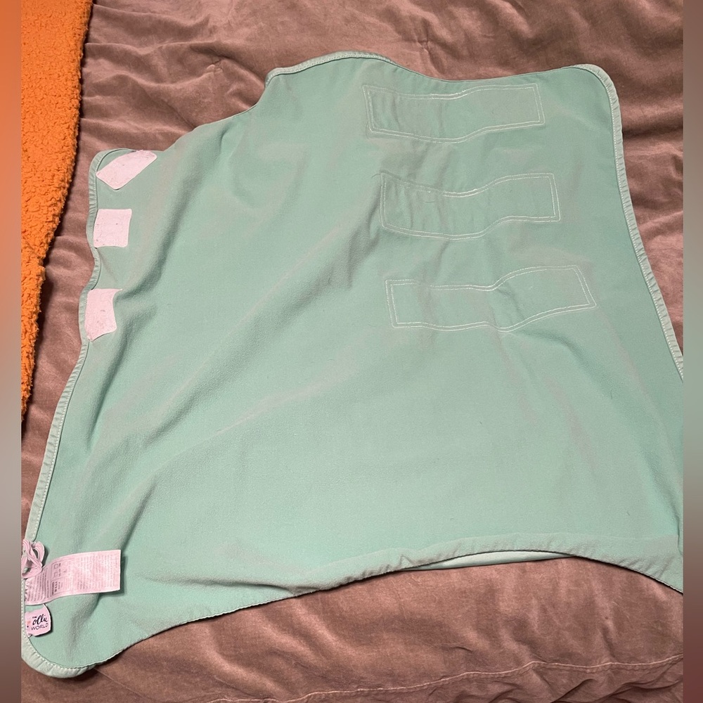 OLLIE SWADDLE - Picture 3 of 5